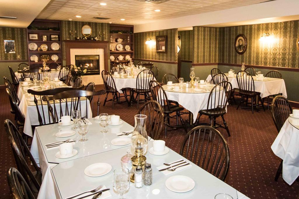 The Globe Inn East Greenville Extérieur photo